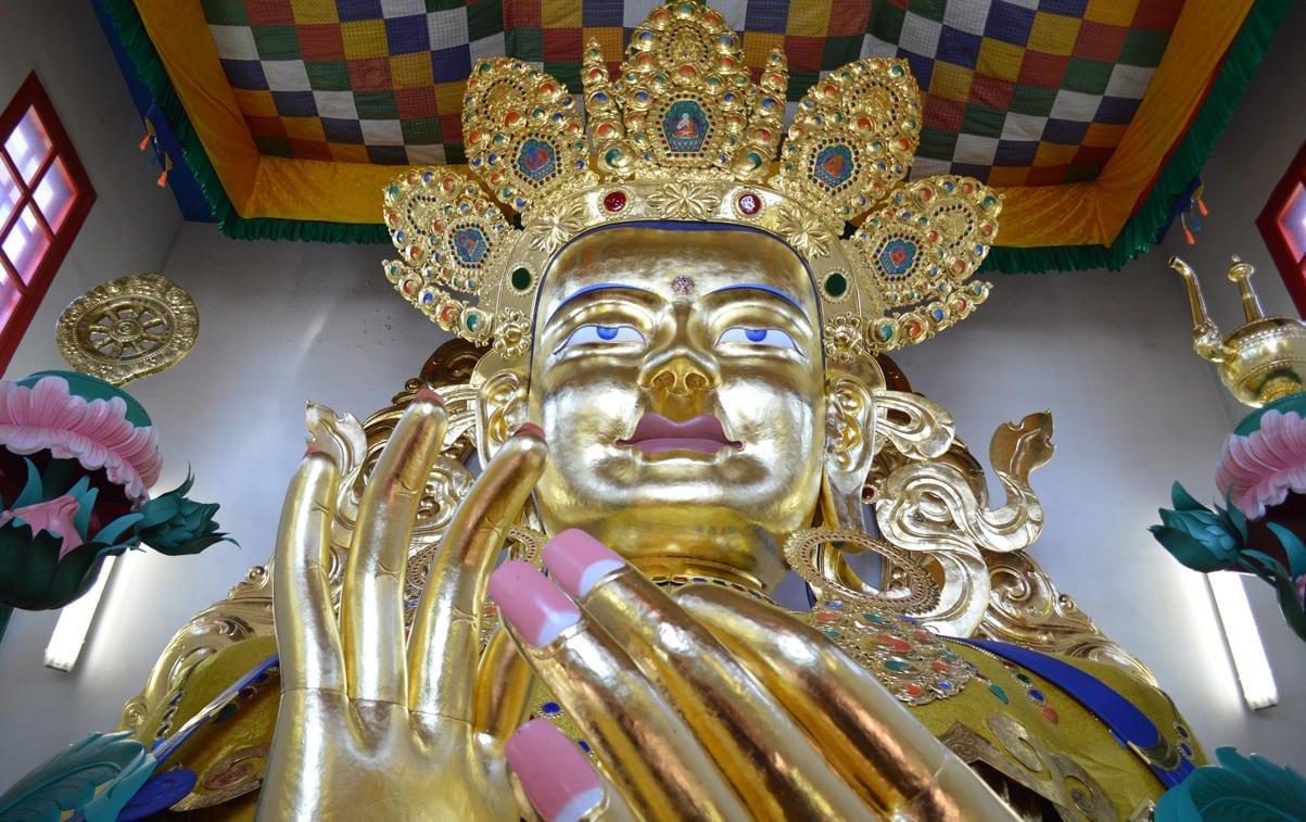 Gold buddah